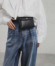 APPLE LEATHER WAIST BELT BAG
