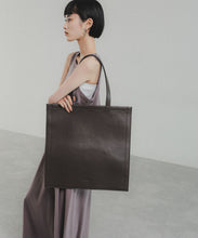 【relief O0u】 APPLE LEATHER LOGO TOTE BAG
