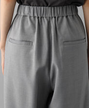 SAFARI CURVE TUCK PANTS
