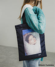 【relief O0u】O0u×Kevin cummins PUFF TOTE BAG
