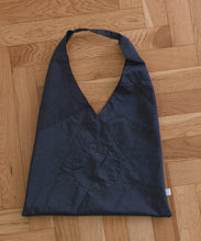 RECYCLED AIRBAG TOTE
